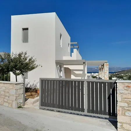 Zaneta With Swimming Pool Dhragoulas
